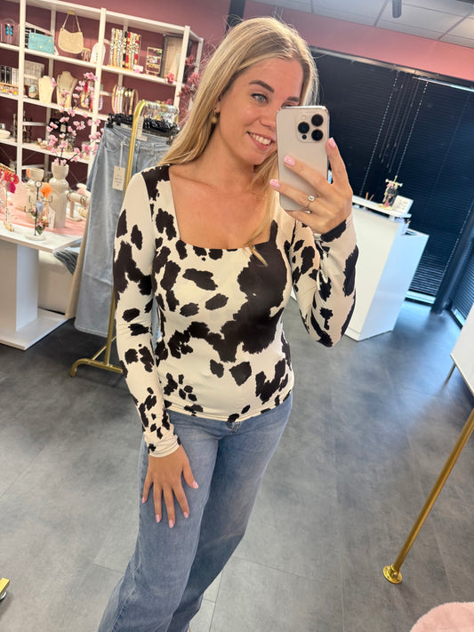 By Swan -koeienprint basic shirt met vierkante hals