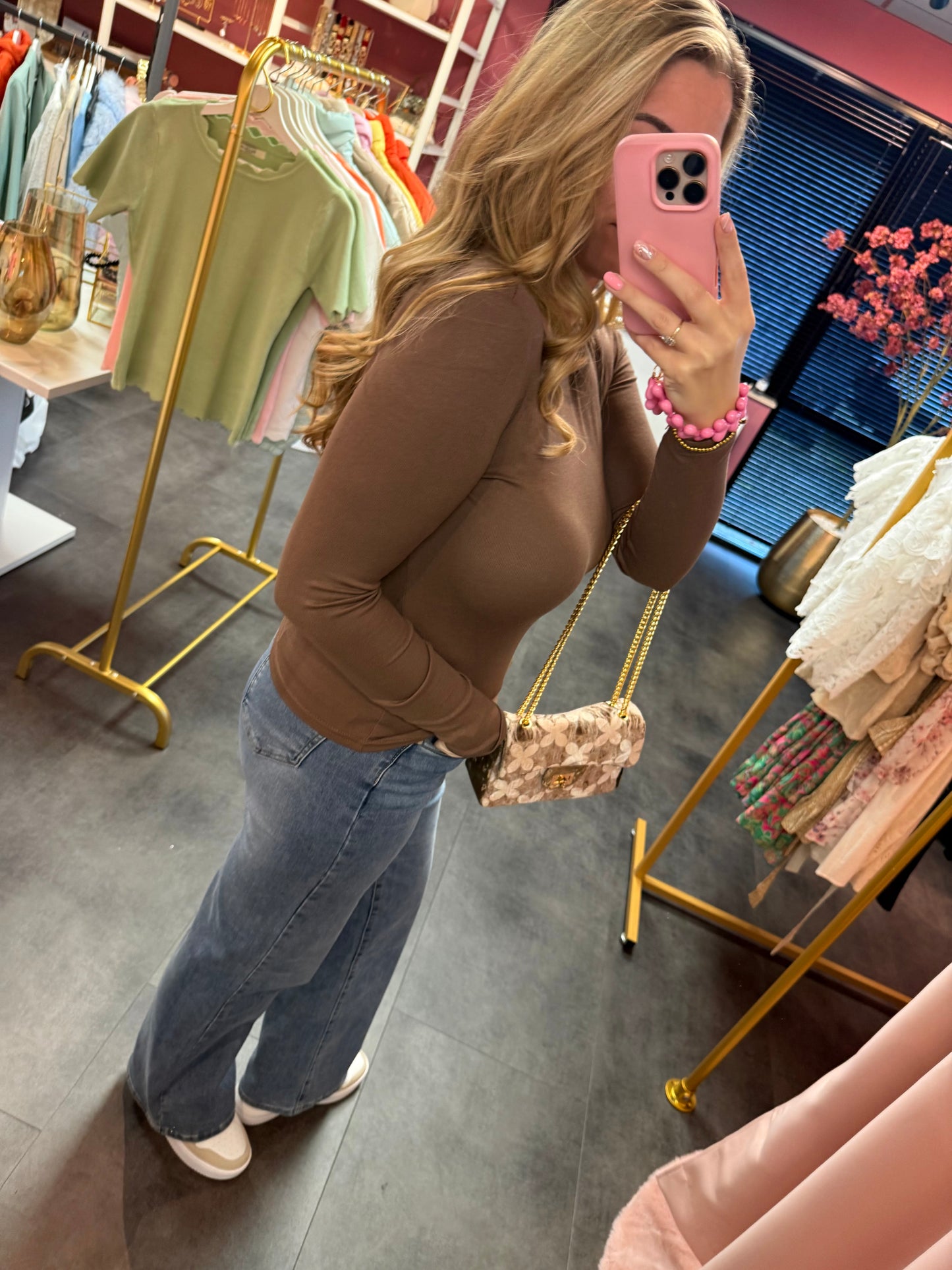 Basic top by Swan - bruin