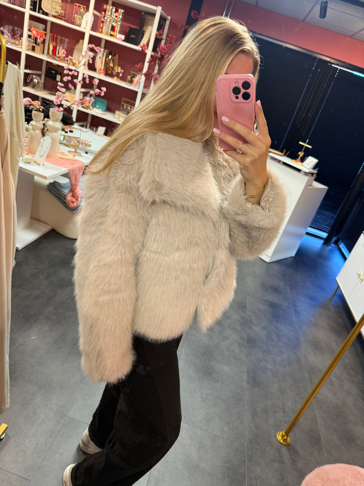 Faux fur jas beige