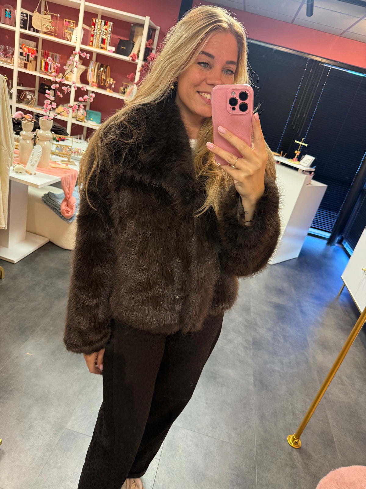 Faux fur jas Bruin