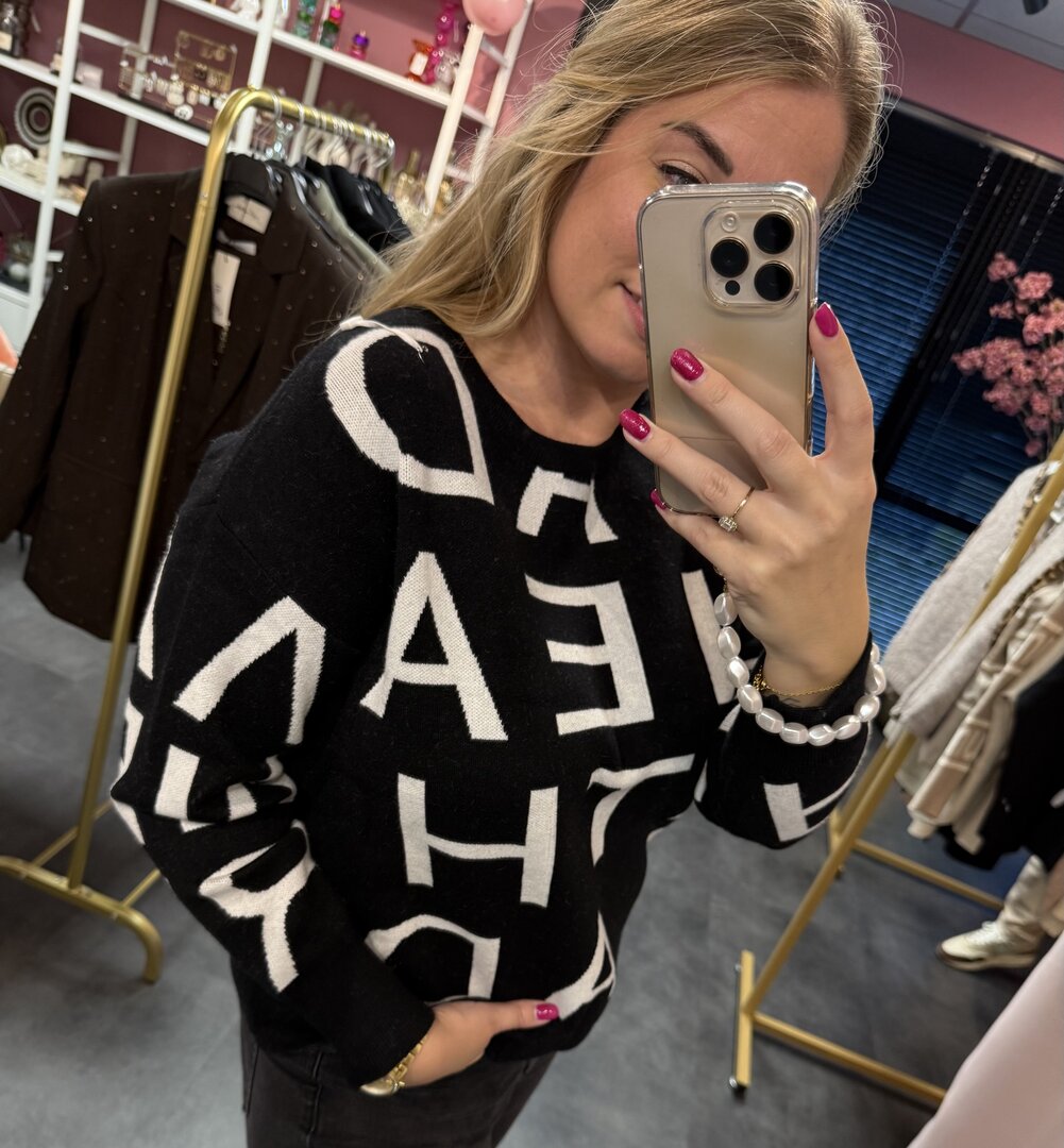 Trui zwart inclusief sjaal