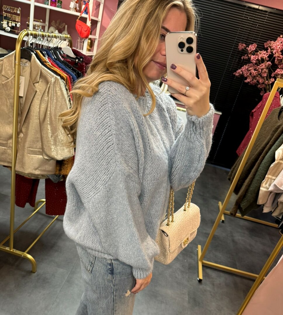 Lotti trui in de kleur licht blauw