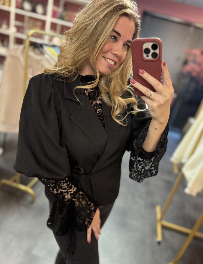 Korte wikkel blazer met pofmouw zwart