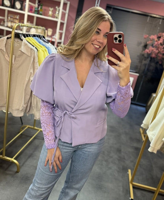 Wikkelblazer paars met kanten mouw