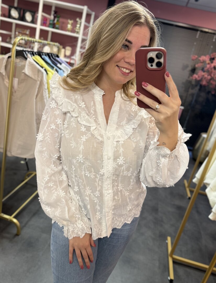 Witte blouse met bloemen