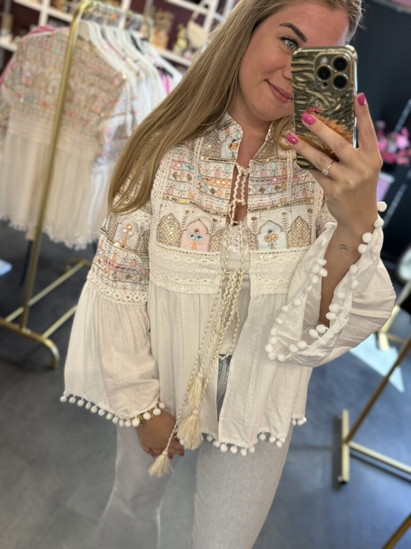 Wit blousje met een boho printje