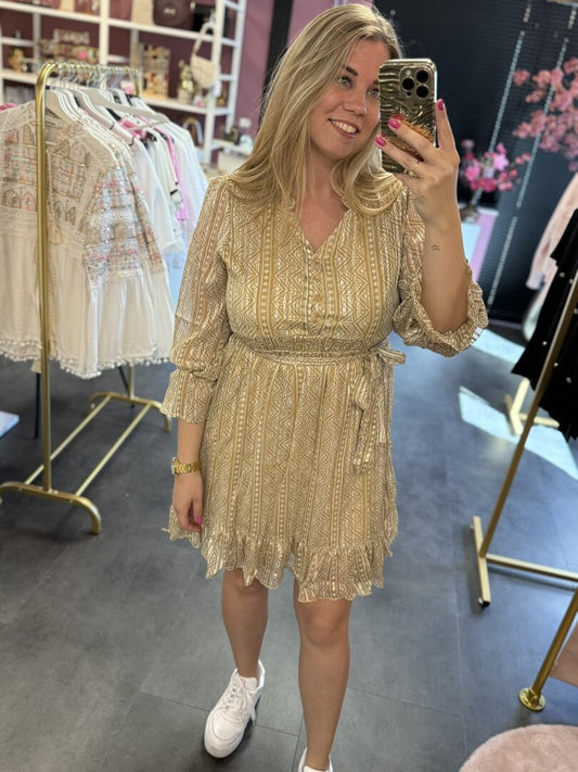 Jurkje in de kleur beige