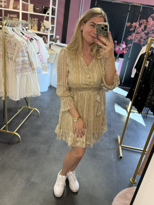 Jurkje in de kleur beige