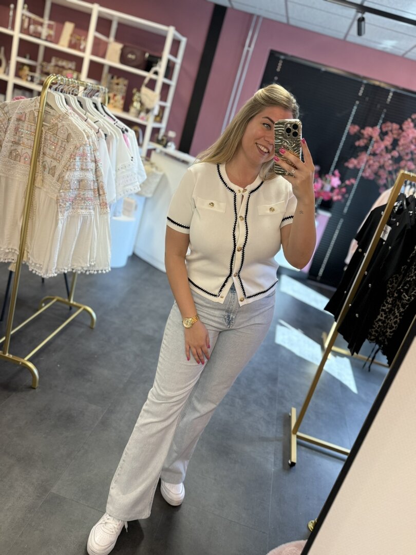 Witte top met gouden knopen