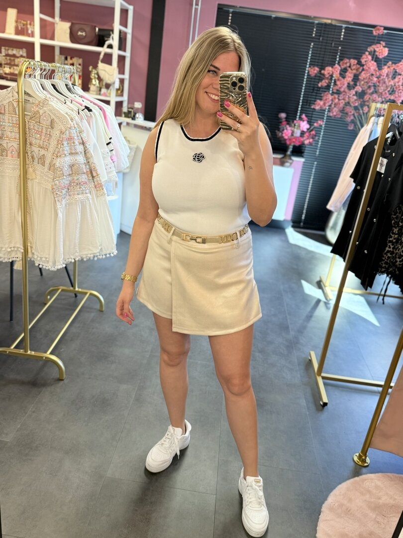 Beige skort
