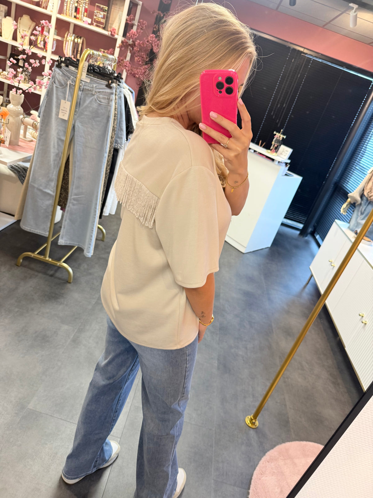 Beige shirt met franjes