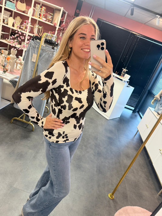 By Swan -koeienprint basic shirt met vierkante hals
