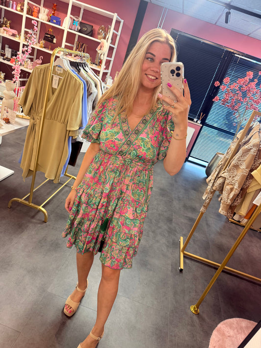 Fleurig jurkje in de kleur groen en roze