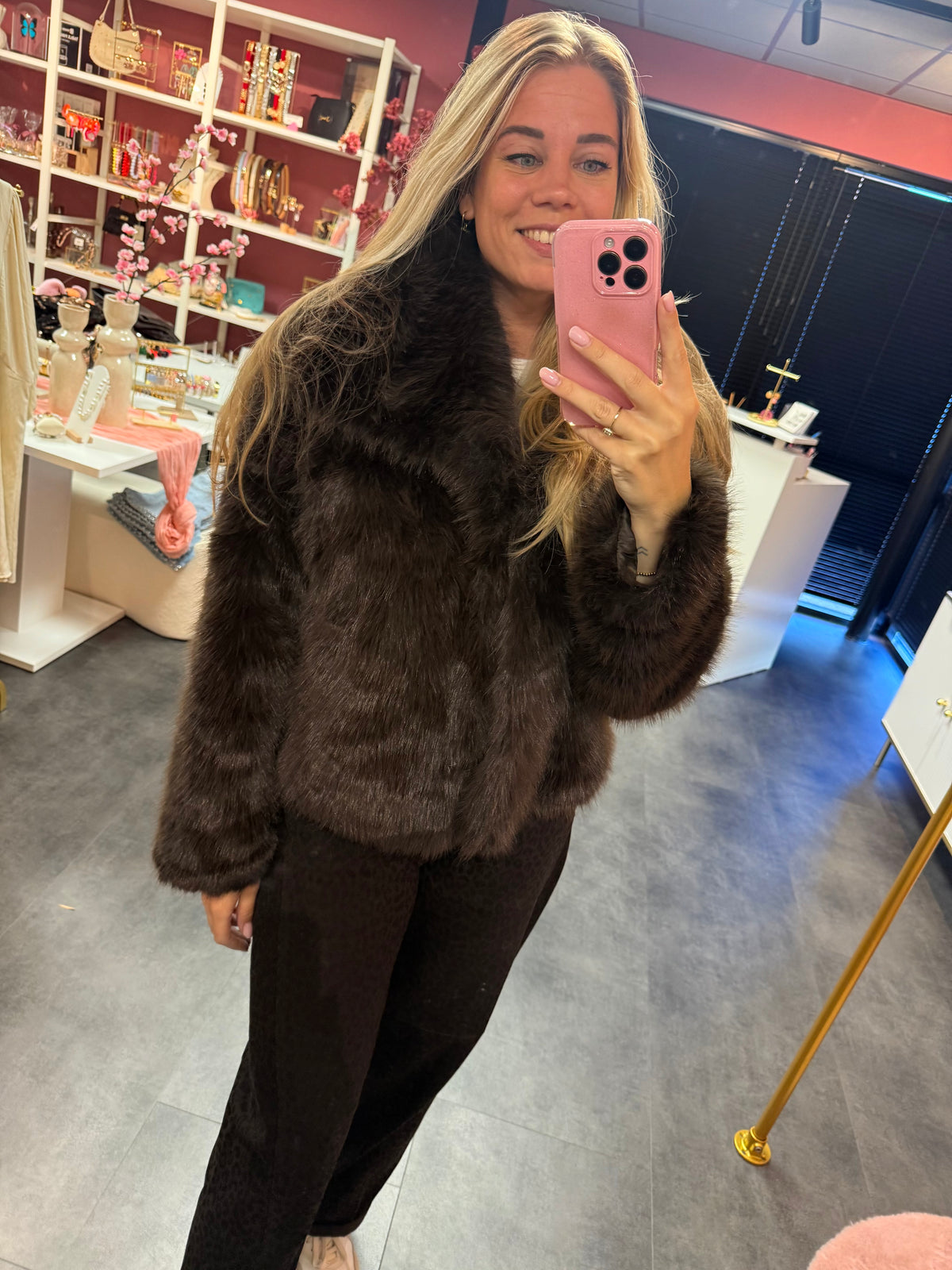 Faux fur jas Bruin