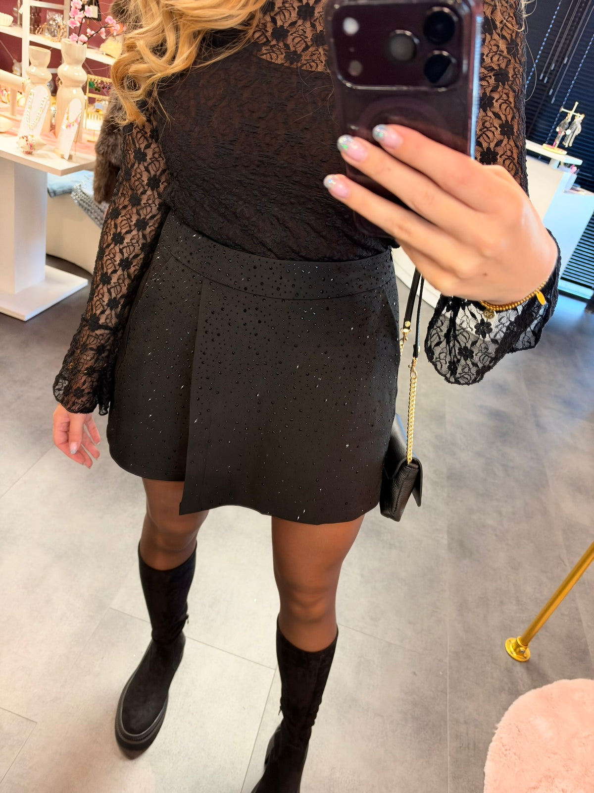 Musthave strass skort zwart